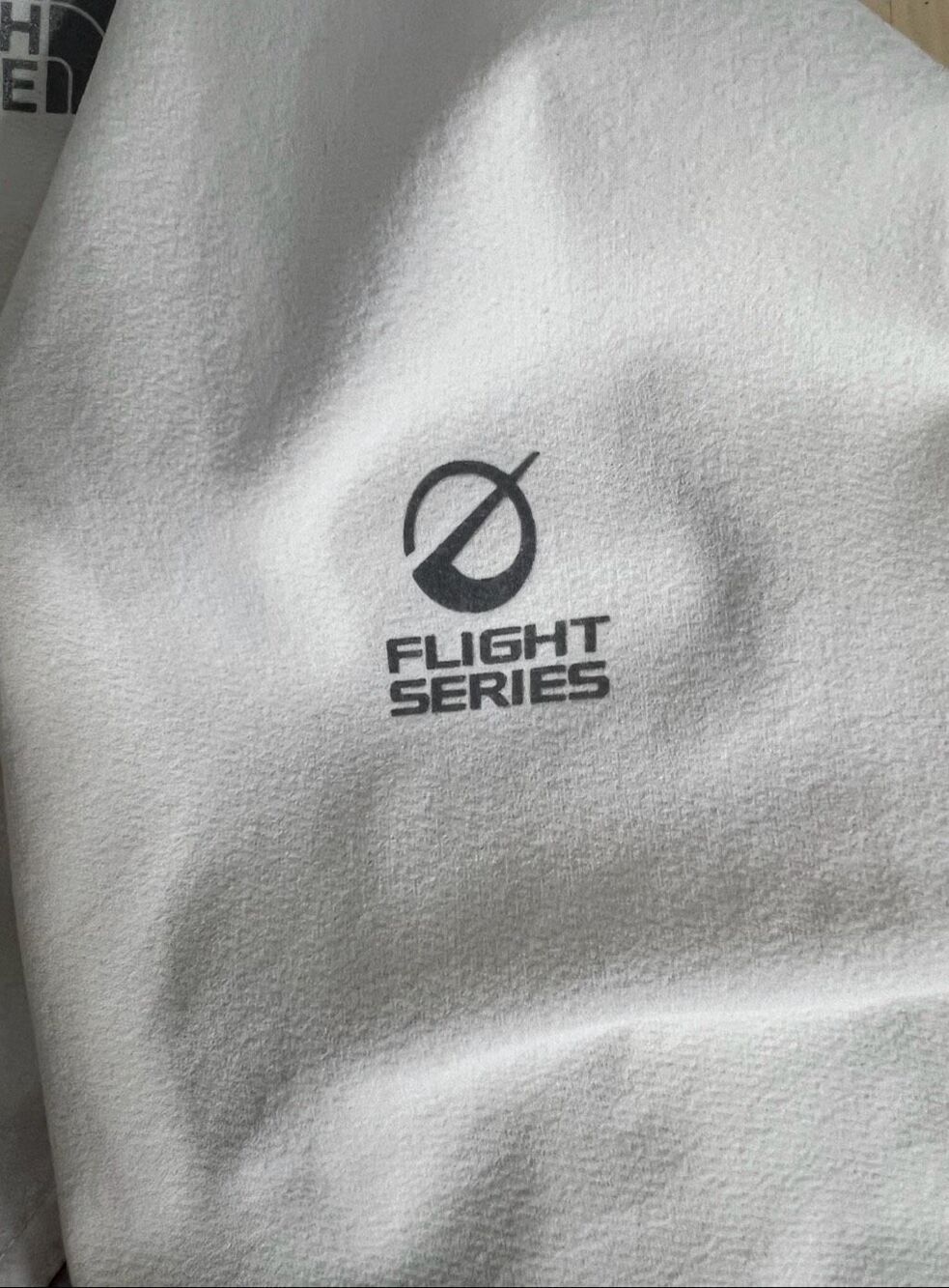 The North Face Flight Series Women Cream Jacket Size L Athletic Pockets Zipper - Picture 16 of 16